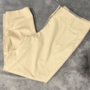 NWT Ann Taylor Signature Cropped Leg Pants